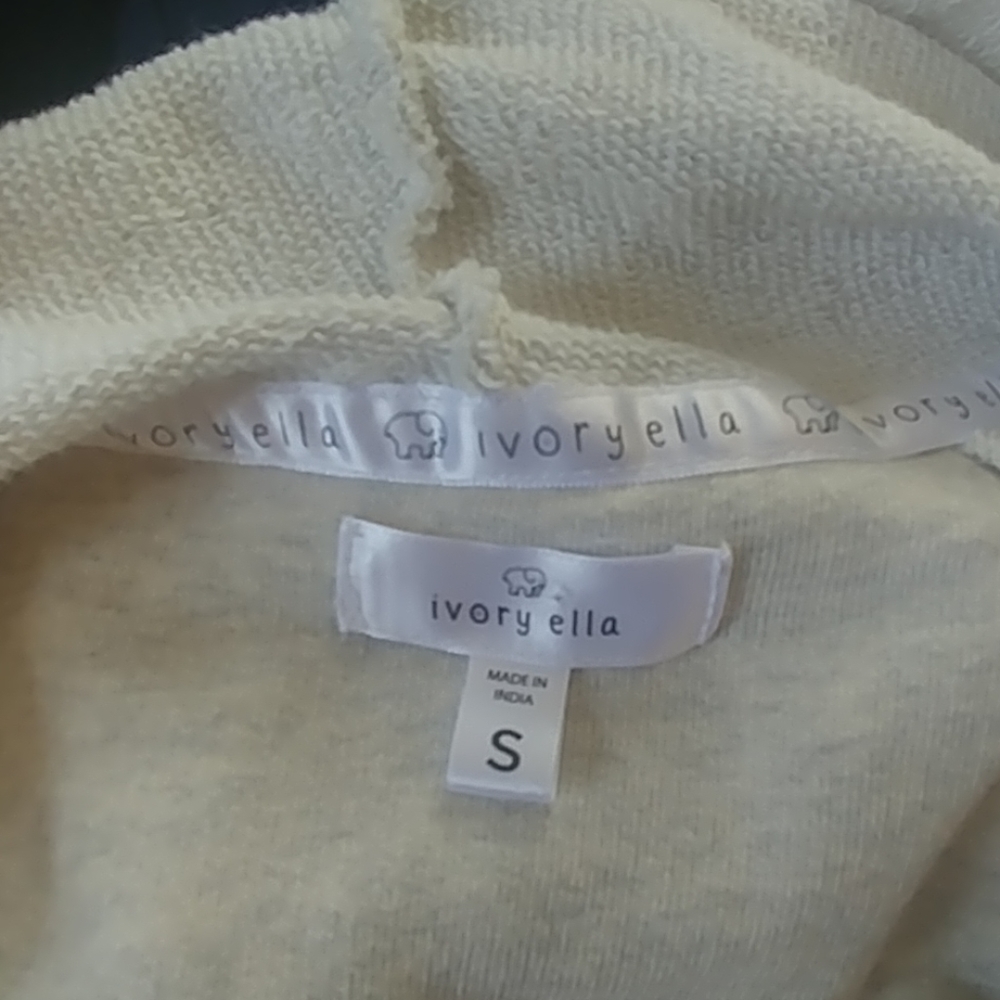 Ivory Ella Pullover - Picture 2 of 6